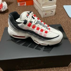 Brand New Never Worn Air max Nike